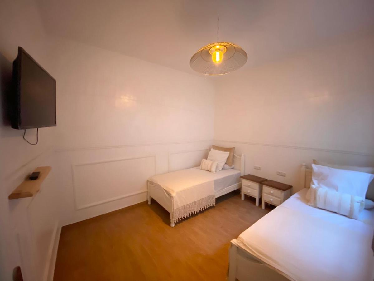Appartement Avec Terasse Jaccuzi Barbecue Netflix Vue Sur Mer Totalement Gratuit Sans Supplement Alhucemas Exterior foto